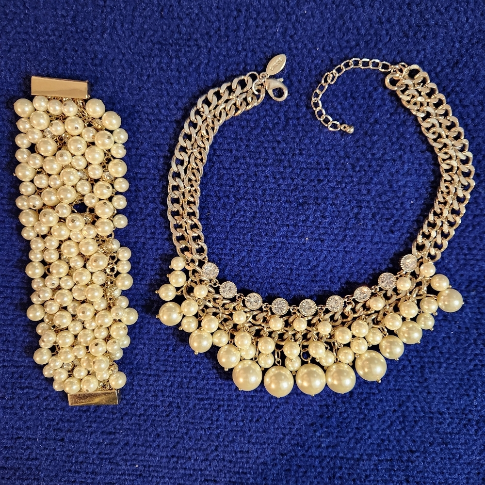 CHICOS SET NECKLACE BRACELET PEARL RHINESTONE